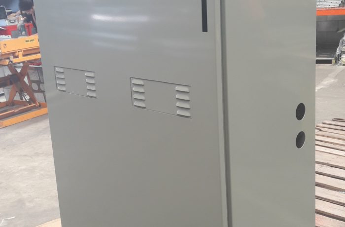 Battery cabinet solar energy